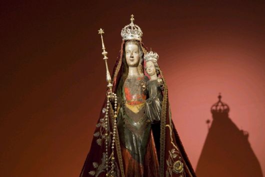 Ave Maria - Van dienstmaagd des heren tot koningin van de hemel