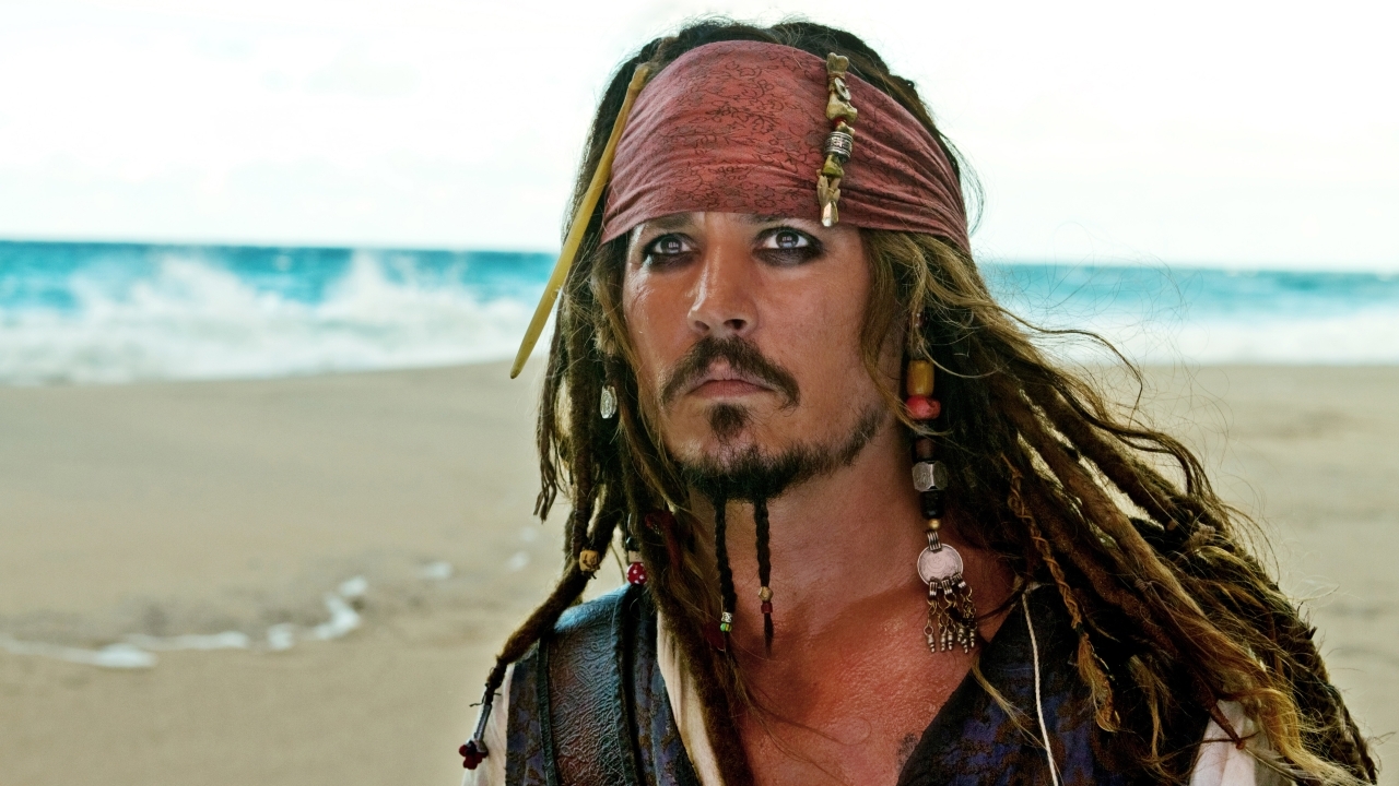 Dit is de echte reden waarom Johnny Depp niet naar Amber Heard keek tijdens de rechtszaak