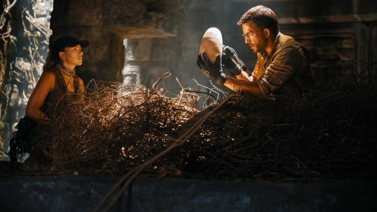 De raptors zijn terug in nieuwe trailer 'Jurassic World: Rebirth'!