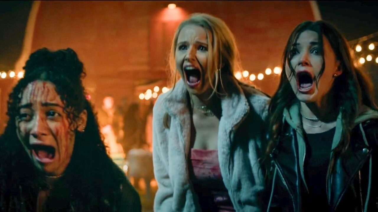 Moordende clown in bloederige trailer 'Clown in a Cornfield'