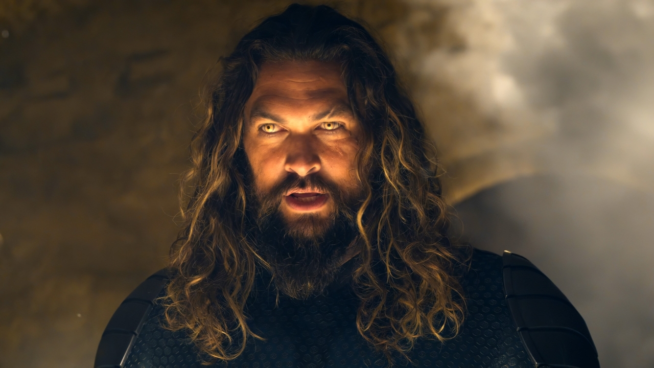 Jason Momoa onthult details over zijn 'Supergirl'-rol: "De motor is echt cool"