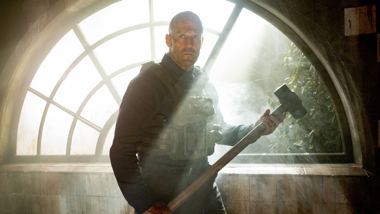 Jason Statham geeft 'Snow White' al na één week flink pak slaag