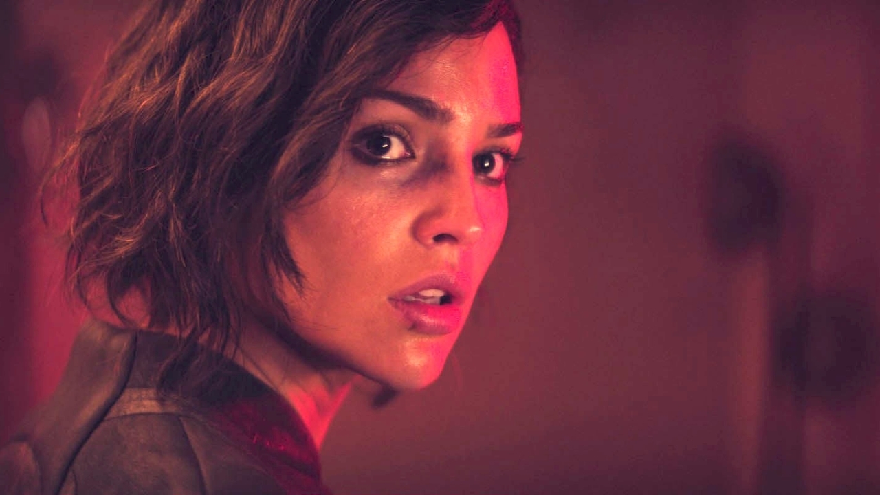 Trailer voor scifi-film 'Ash' met Eiza González en Aaron Paul: wakker worden op een andere planeet