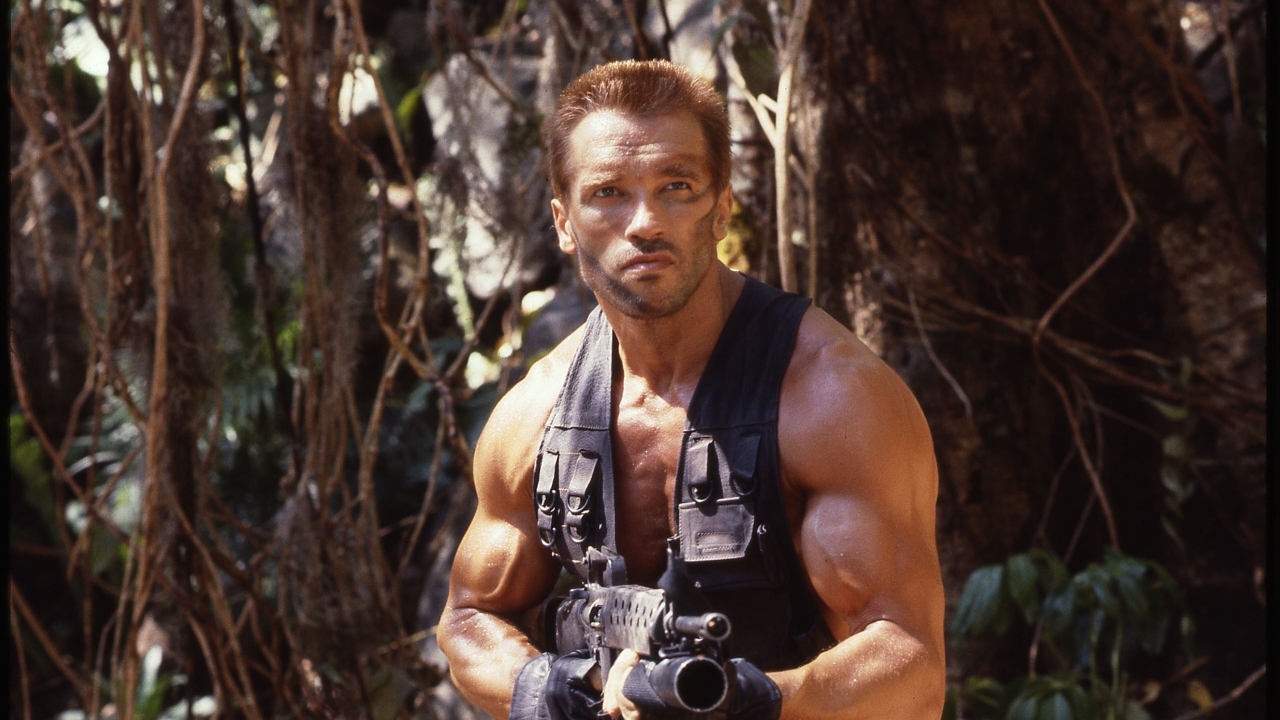 Gespot: De zoon van Arnold Schwarzenegger valt echt absurd af