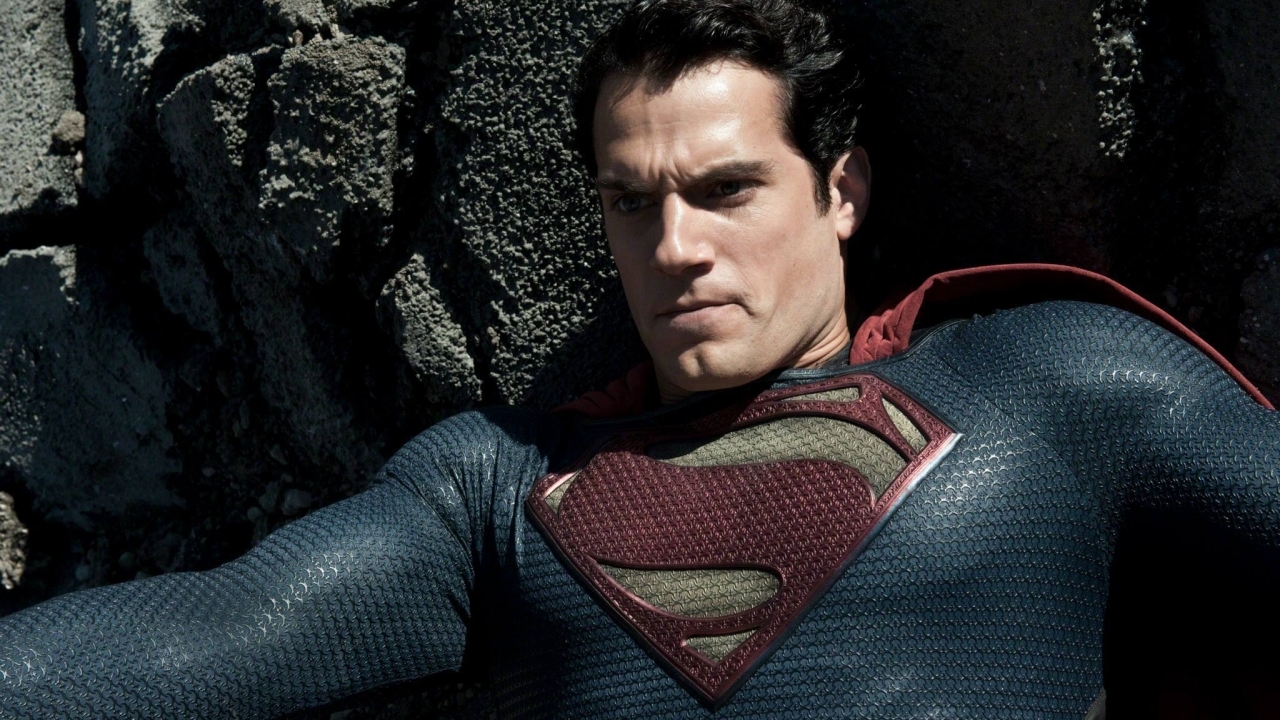 Michael Bay had bijna een Superman-film gemaakt met Henry Cavill