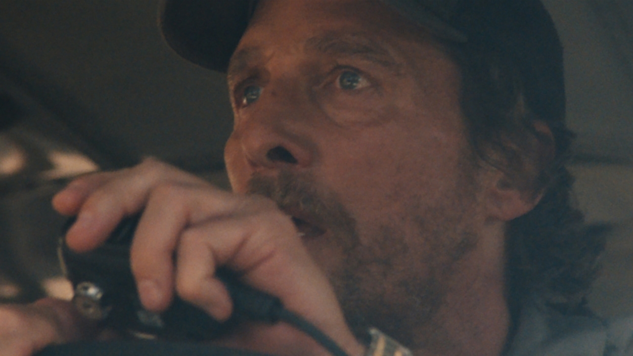 Eerste beelden van Matthew McConaugheys comeback in spannende thriller 'The Lost Bus'