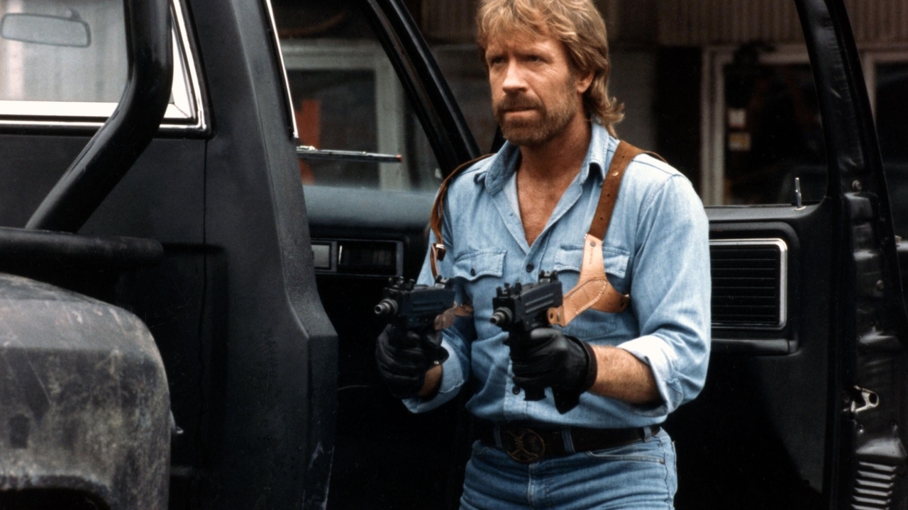 Jaren 80 martial arts specialist en actieheld Chuck Norris is nog steeds beresterk