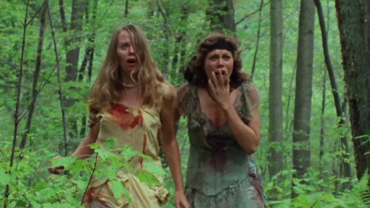 Deze krankzinnig slechte film bevat opvallend markante schurkjes