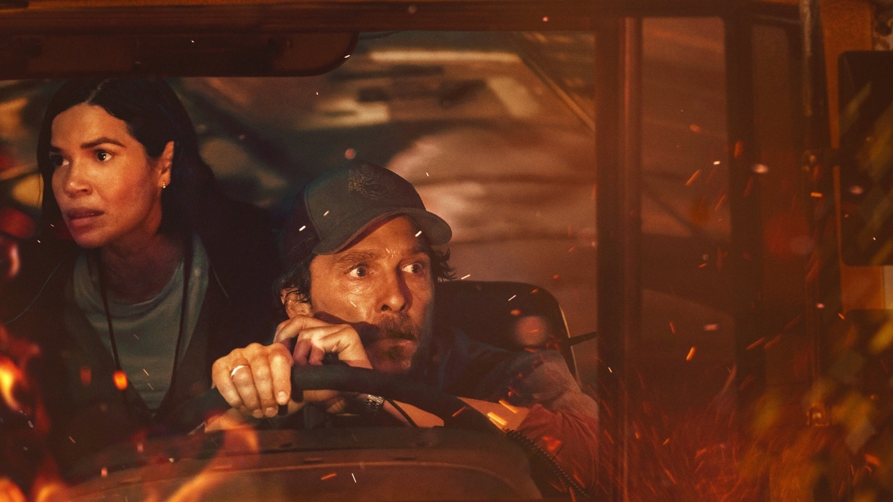 America Ferrera was doodsbang dat ze 'The Lost Bus'-collega Matthew McConaughey zou vermoorden