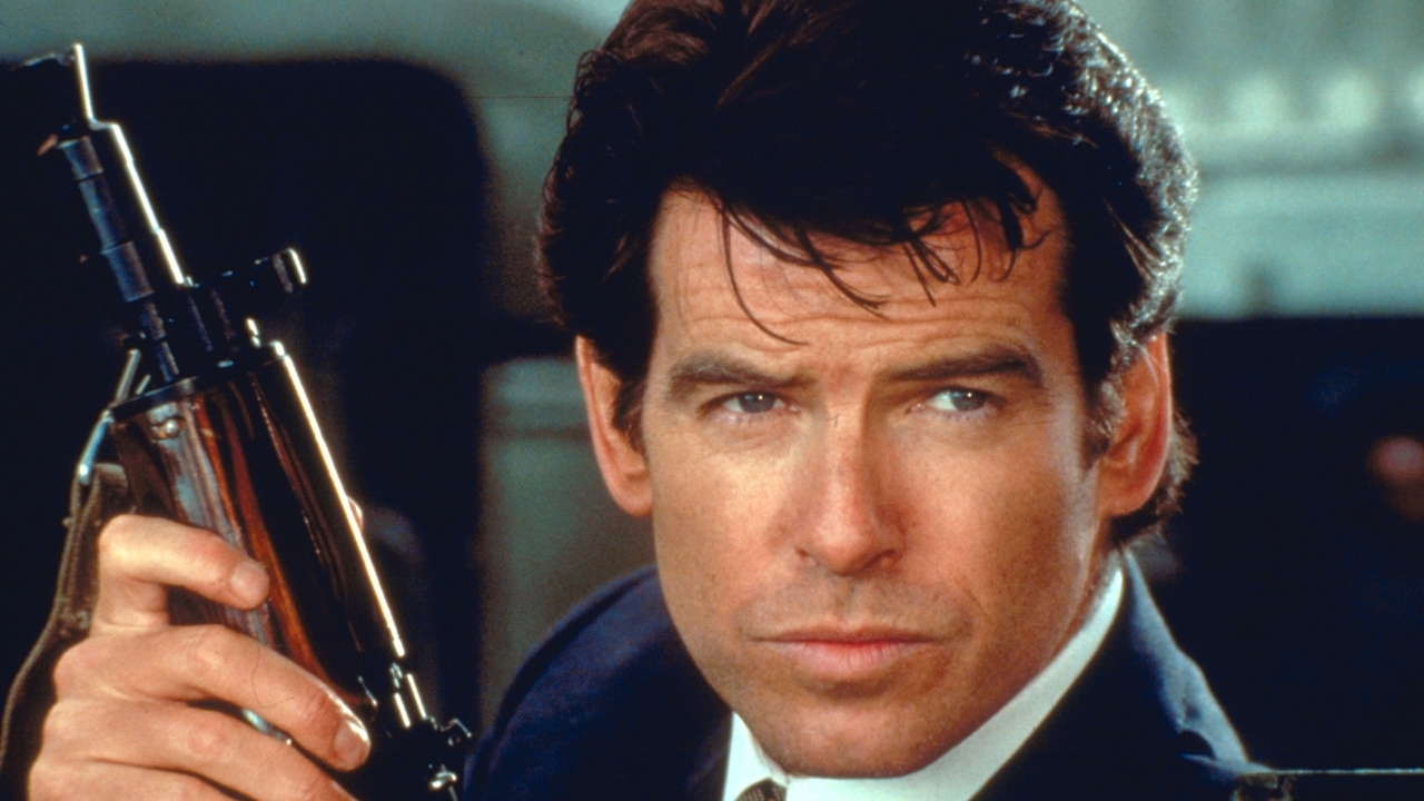 Pierce Brosnan haat het om naar zijn oude James Bond-films te kijken, maar niet om de reden die je denkt
