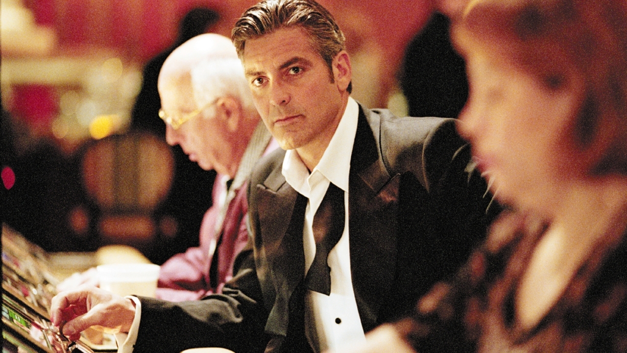 George Clooney over zijn allereerste en bizarre film 'Grizzly II': "Verschrikkelijke recensies"