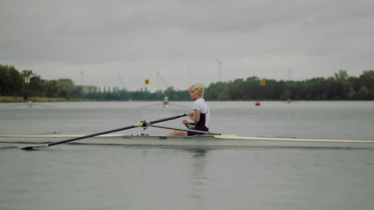 'Skiff' trailer: liefde en familie staan haaks op elkaar in nieuwe bioscoopfilm