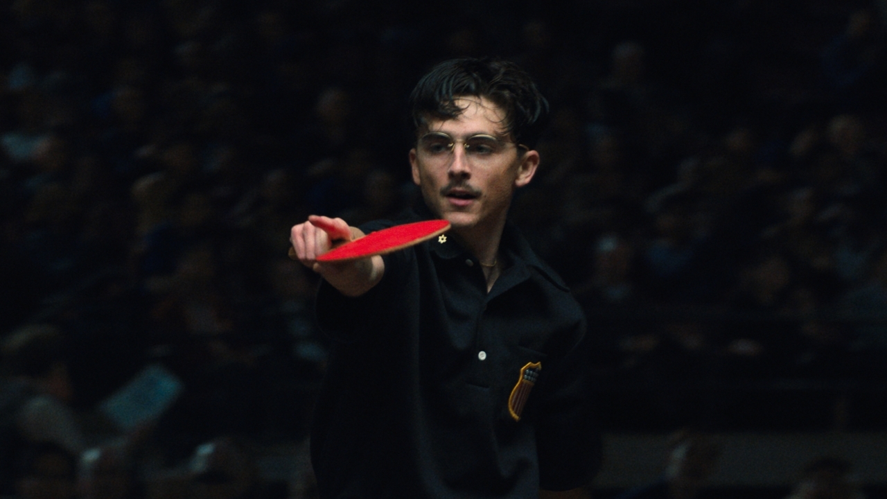 Opvallende poster 'Marty Supreme' met Timothée Chalamet daagt je uit om groot te dromen