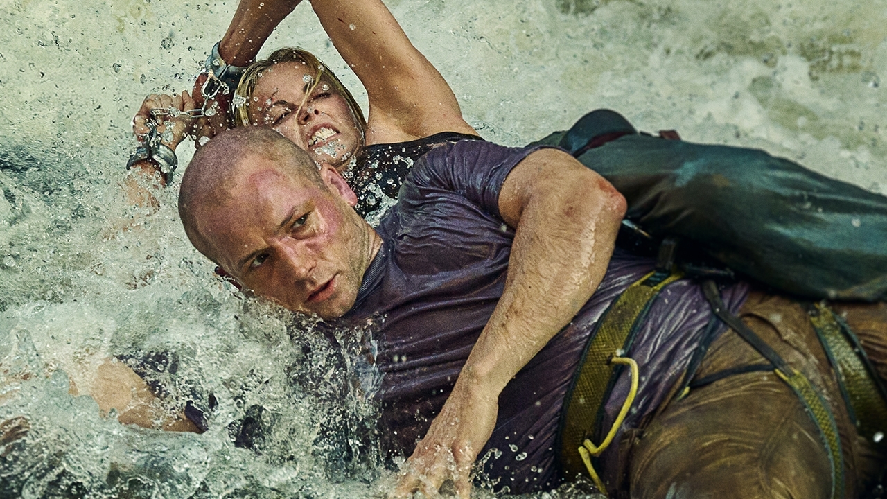 Charlize Theron en Taron Egerton op eerste foto's Netflix-actiefilm 'Apex'