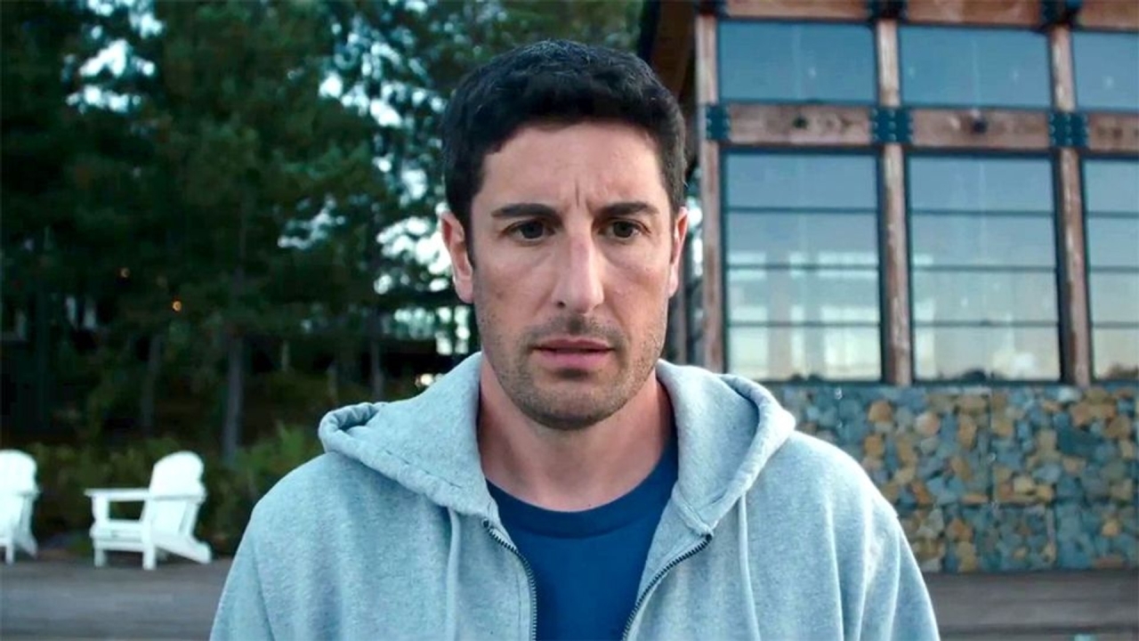 Spanningen lopen hoog op in bizarre moordkomedie 'Untitled Home Invasion Romance'