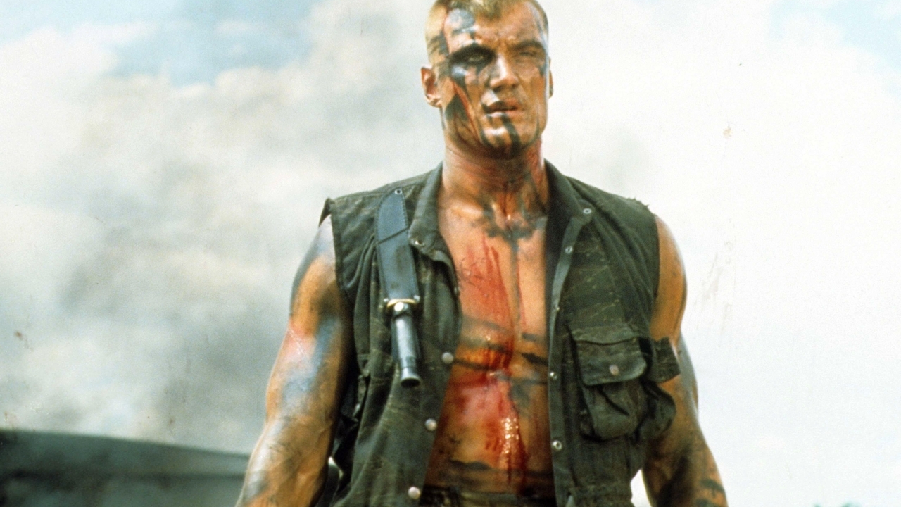 De dochter van Dolph Lundgren is beeldschoon, en een absolute 'bad-ass' in de gym!