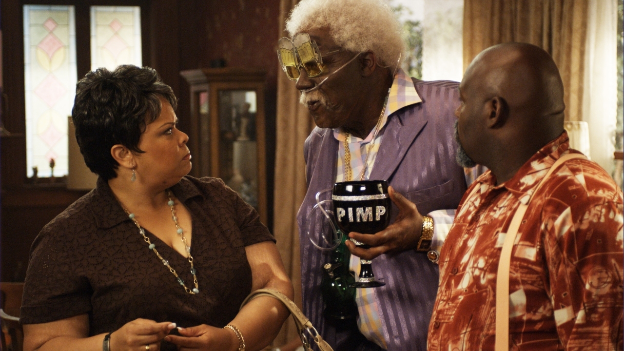 Tyler Perry haalt alles uit de kast voor zijn de knotsgekke 'Joe's College Road Trip'