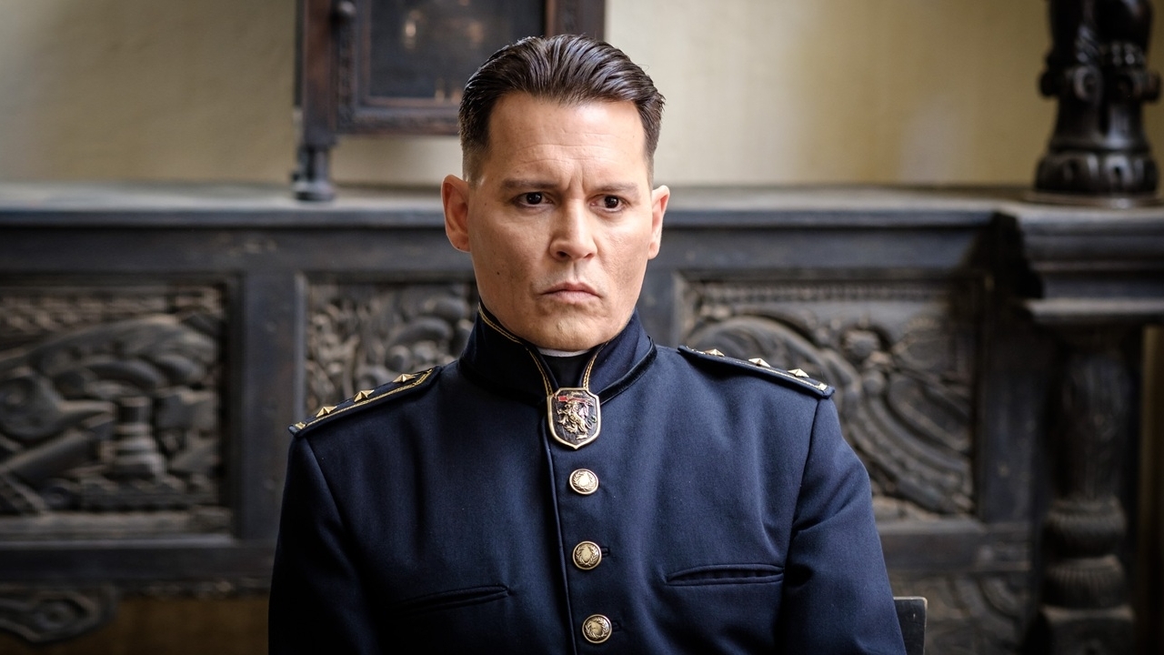 Gelekte setfoto's 'A Christmas Carol' tonen opgeblazen Johnny Depp als Scrooge