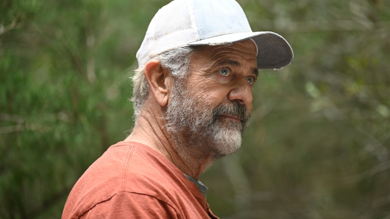 Mel Gibson hard aan het werk op eerste setfoto's 'The Resurrection of the Christ'