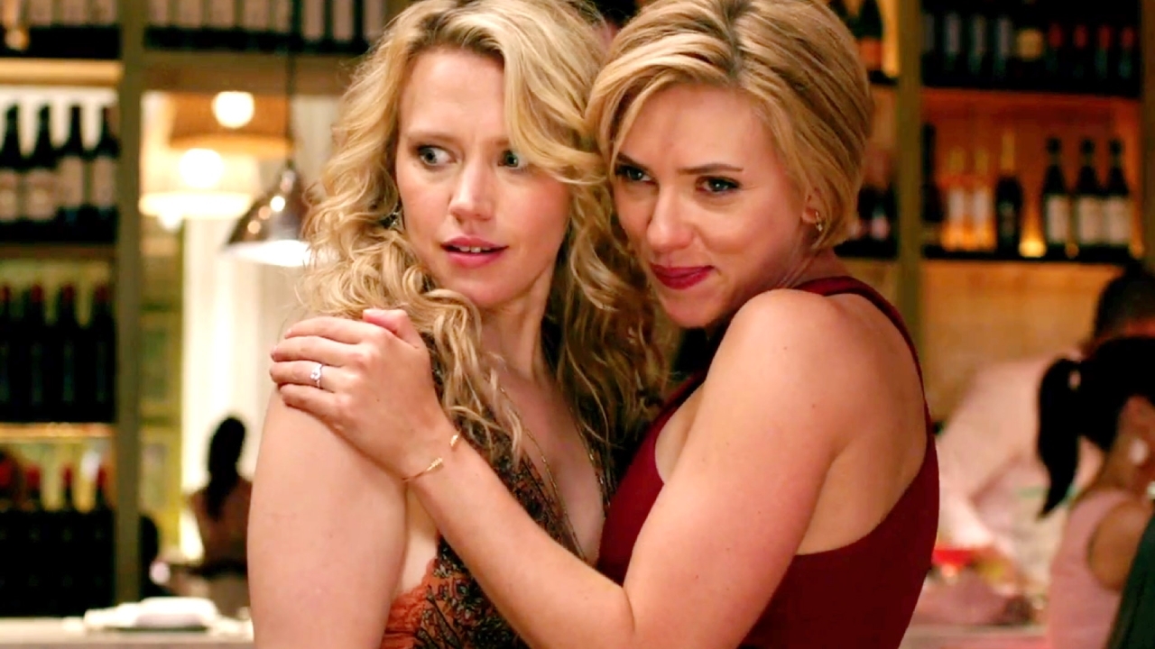 Deze lekker foute en hilarische Scarlett Johansson-film staat binnenkort op Netflix