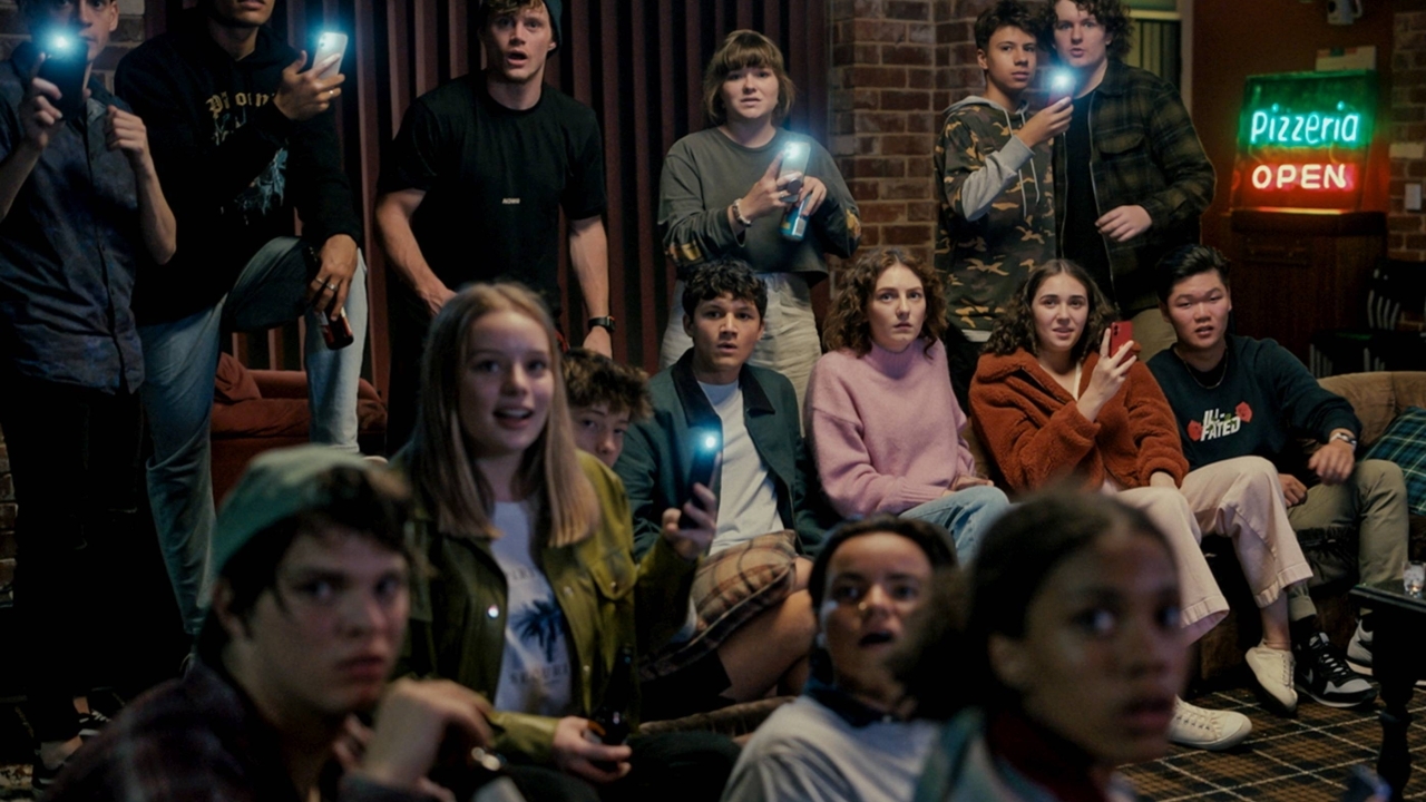 Roep je vrienden, zet vanavond de TV aan en geniet van een van de beste films uit 2022