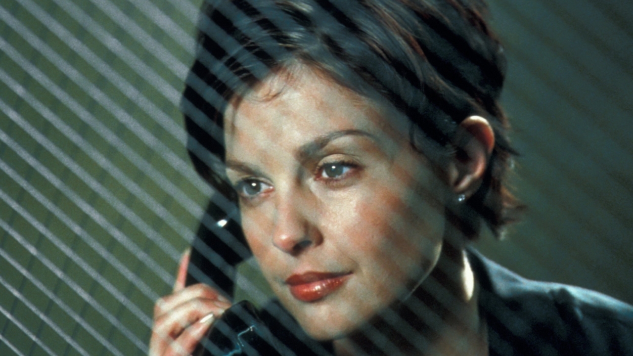 Deze koningin van de jaren 90-thrillers was een onweerstaanbare bombshell, maar ziet er nu heel anders uit