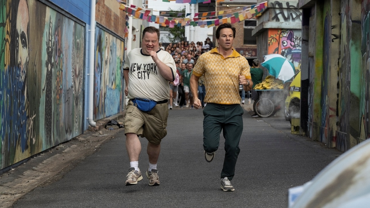 Nieuwe comedy met Mark Wahlberg is alles wat een comedy absoluut niet wil zijn... "Saai en ongrappig"