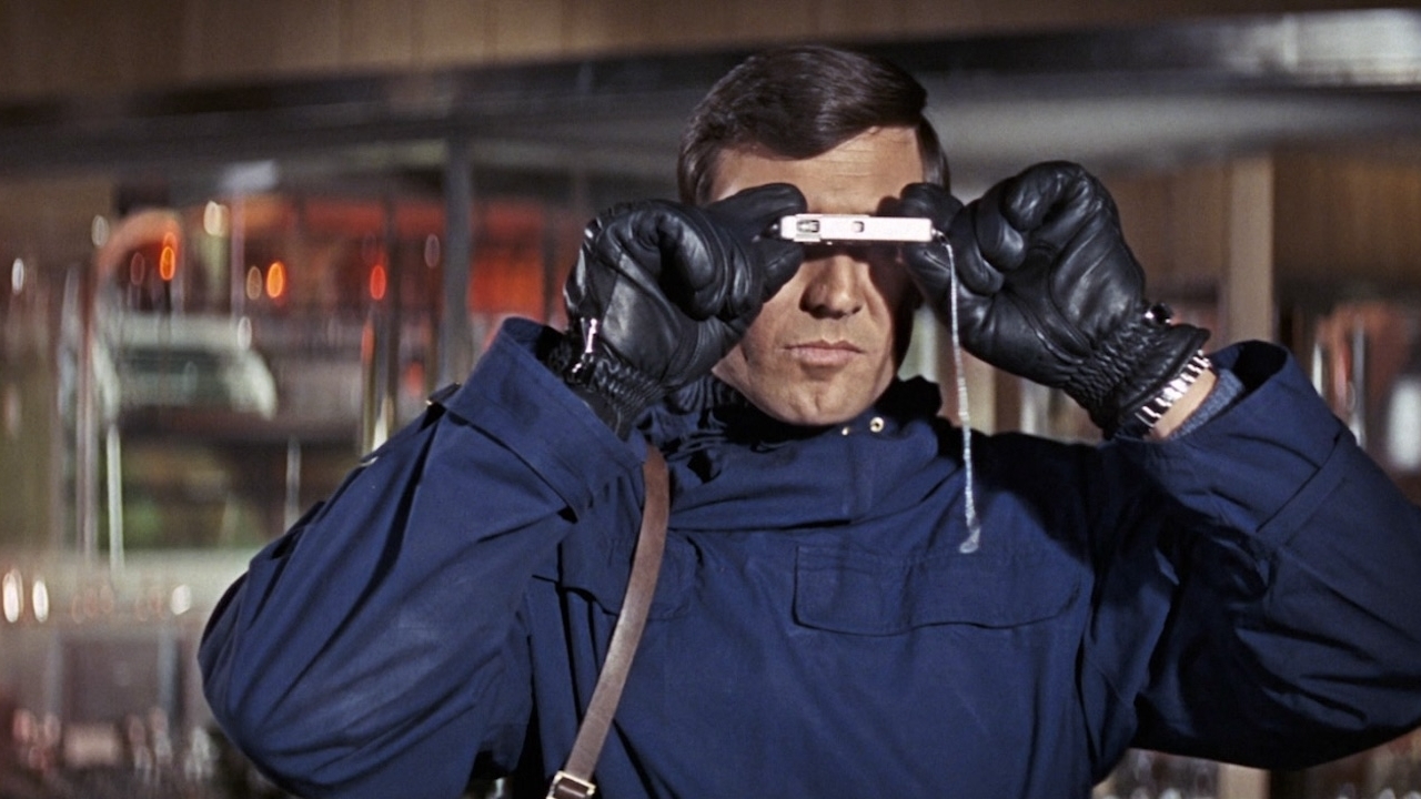 Hij speelde James Bond, maar hij kreeg toen een rampzalig advies: "Hij is niet meer relevant"