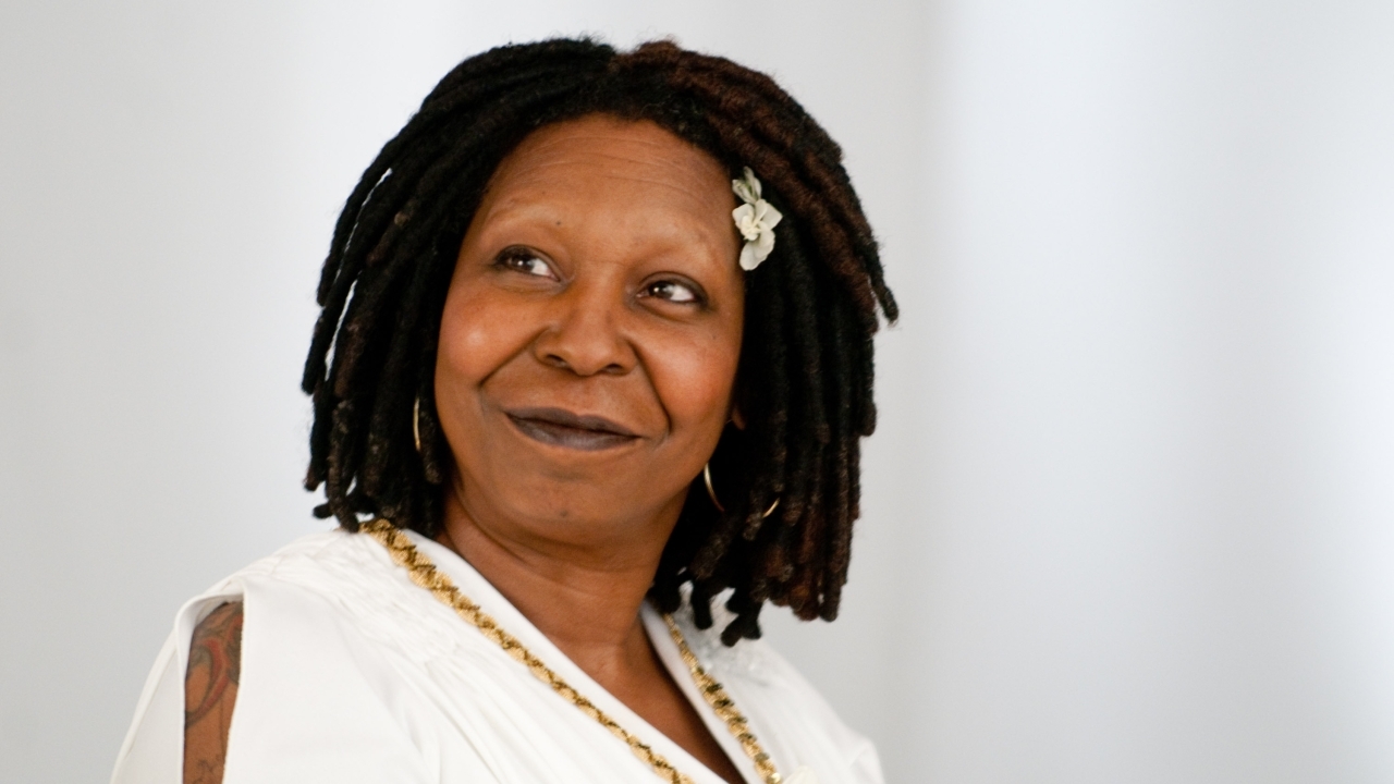 Iedereen kent Whoopi Goldberg, en het zal je niets verbazen: ze heet eigenlijk heel anders