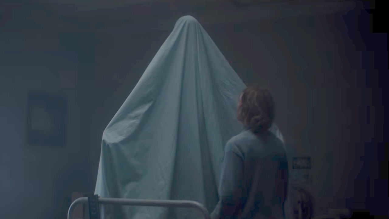 Eén ding is zeker: deze uiterst effectieve clip uit de nieuwe 'Evil Dead' laat je keihard schrikken