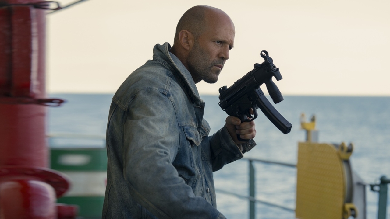 Hij is weer de sjaak: Jason Statham gaat helemaal los in zijn volgende film 'Mutiny'