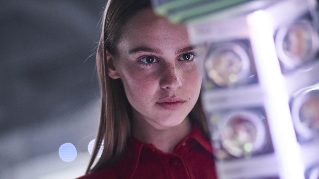Deze kille scifi-thriller maakt van moederliefde een beklemmend vraagstuk vol wantrouwen