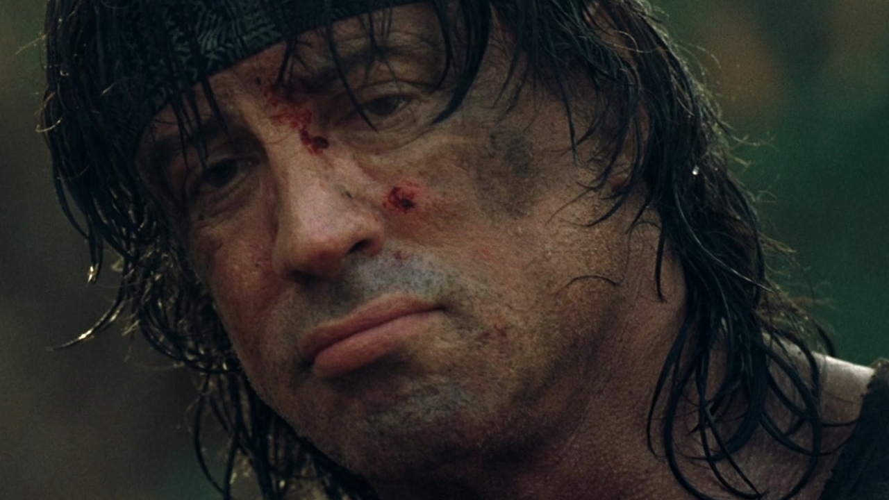 Opgevoed door Rambo: Geen gratis miljoenenerfenis van Sylvester Stallone voor zijn bloedmooie dochters