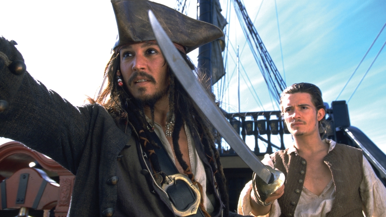 Opmerkelijk: In 'Pirates of the Caribbean' staat plotseling een modern bemanningslid tussen de vervloekte zeelieden