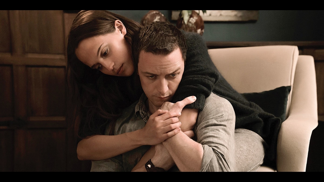 Nieuwe trailer thriller 'Submergence' met Alcia Vikander en James McAvoy