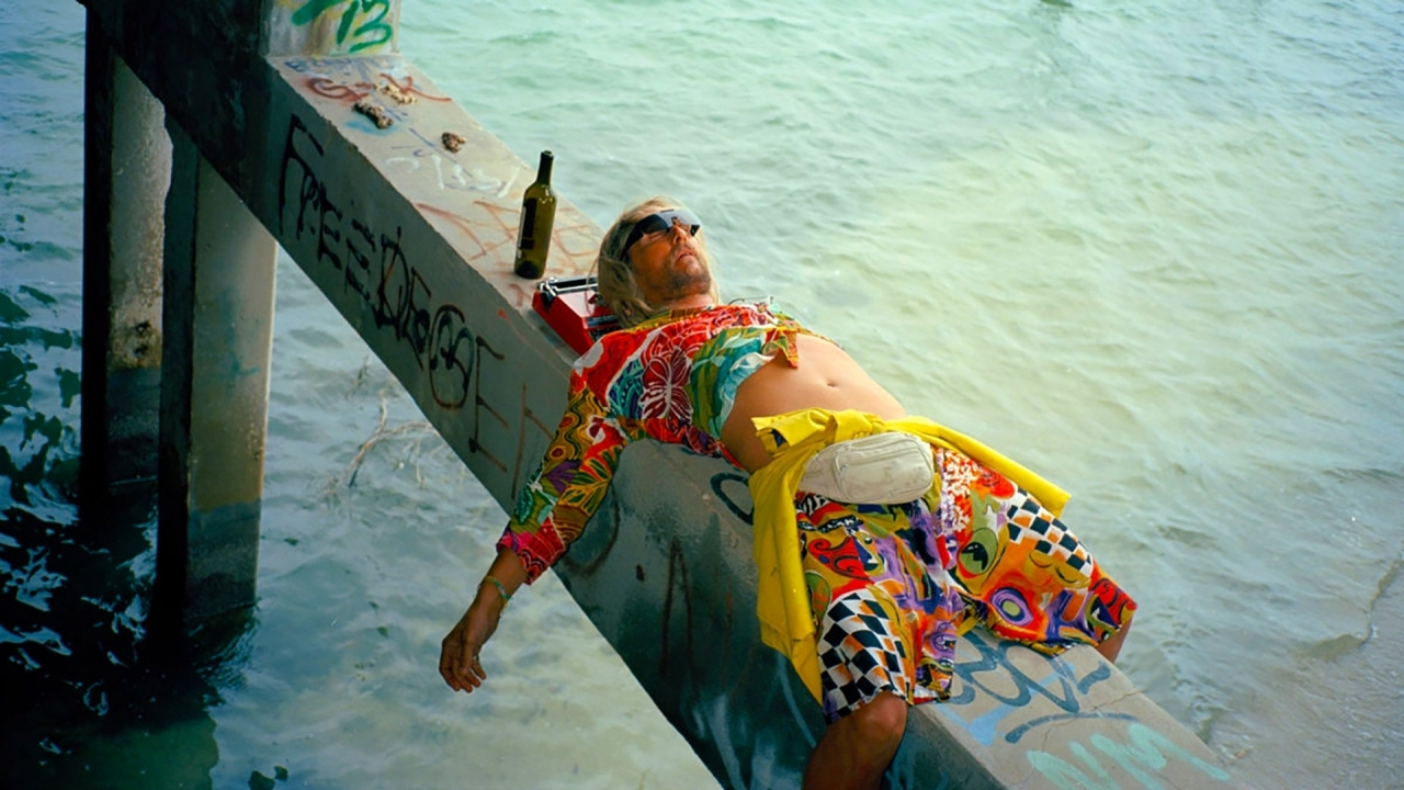 Blu-ray review 'The Beach Bum' met de mafste stoner die je ooit hebt gezien