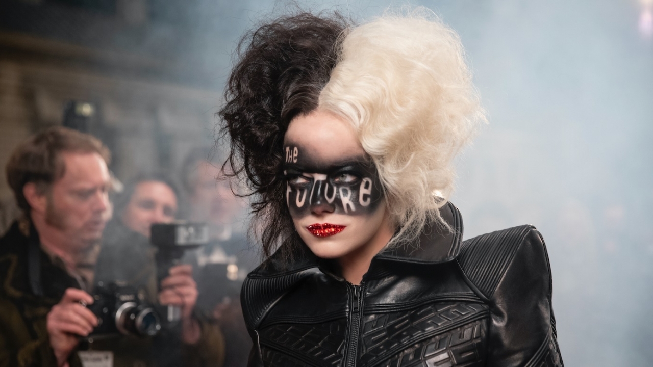 Nieuwe beelden Disney's 'Cruella' met schurk Emma Stone