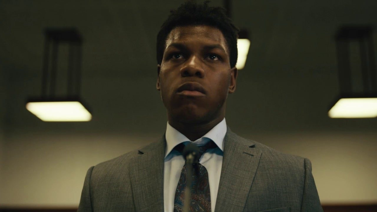 John Boyega als een gefrustreerde advocaat met een zwaard in trailer 'Naked Singularity'