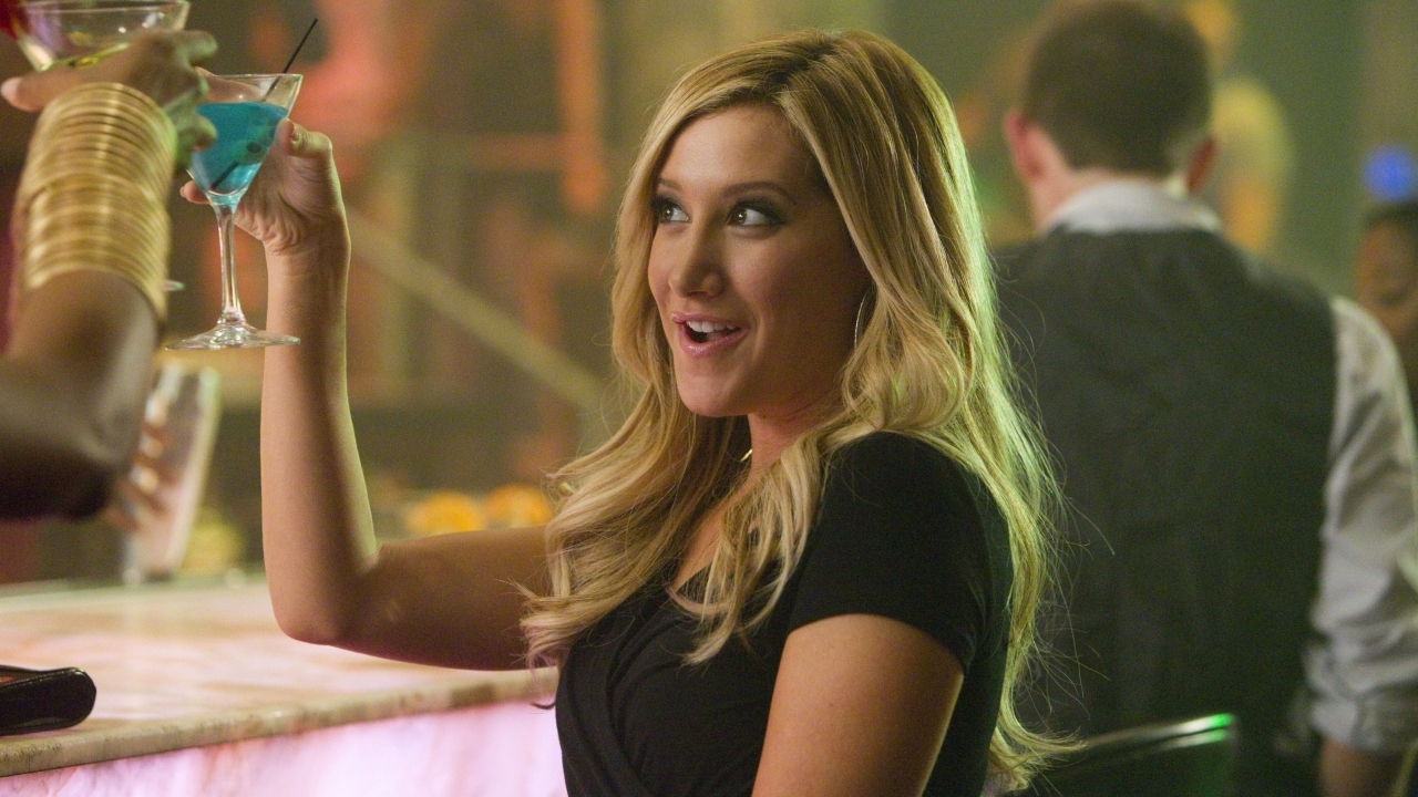 Ashley Tisdale geheel uit de kleren in bad op Insta-foto