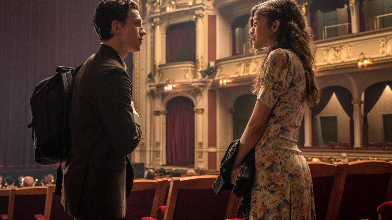 Tom Holland en Zendaya samen op trouwerij gefotografeerd