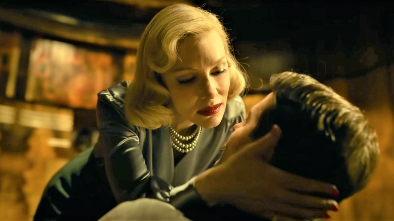 Mysterieuze trailer Del Toro's 'Nightmare Alley': beest of mens?