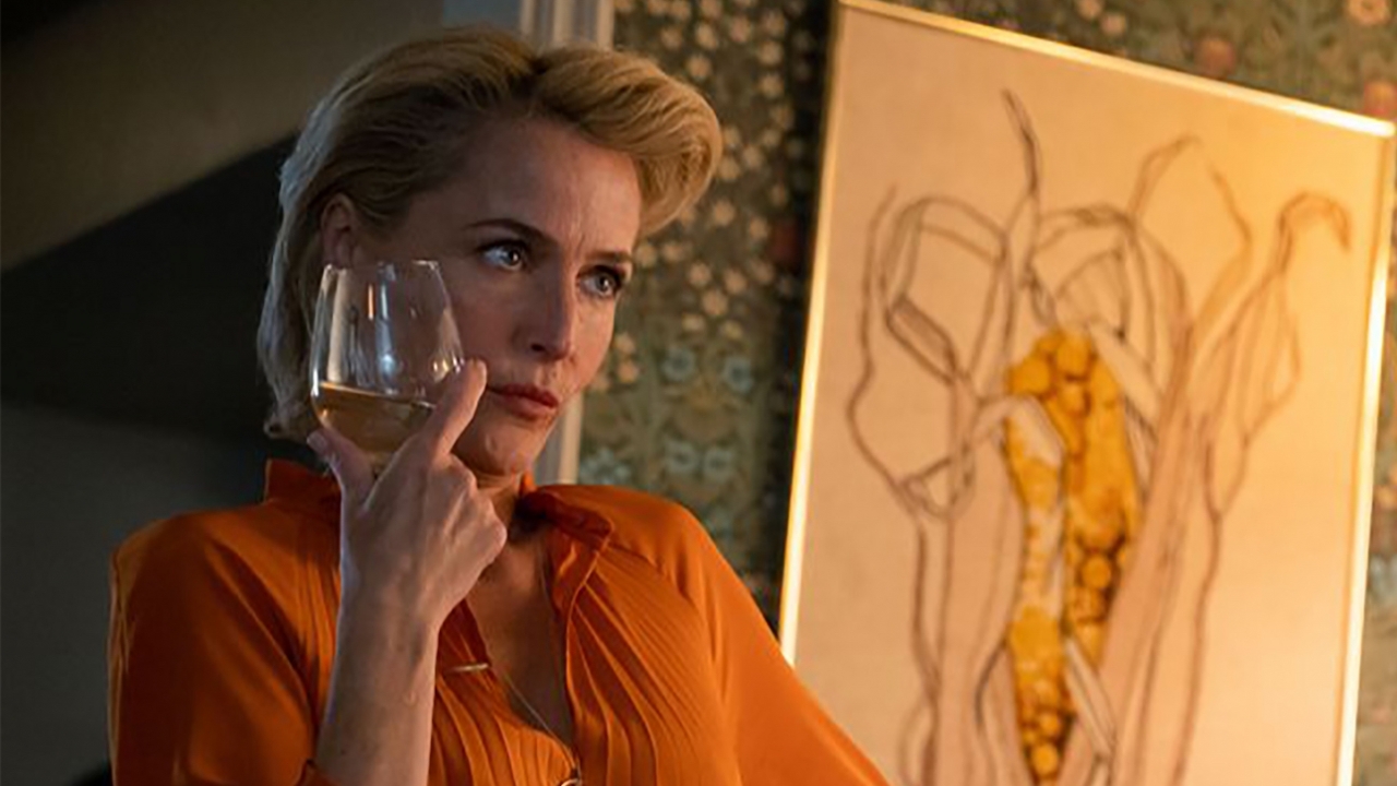 Gillian Anderson (The Crown) verbiedt kinderen naar haar 'seksshow' te kijken