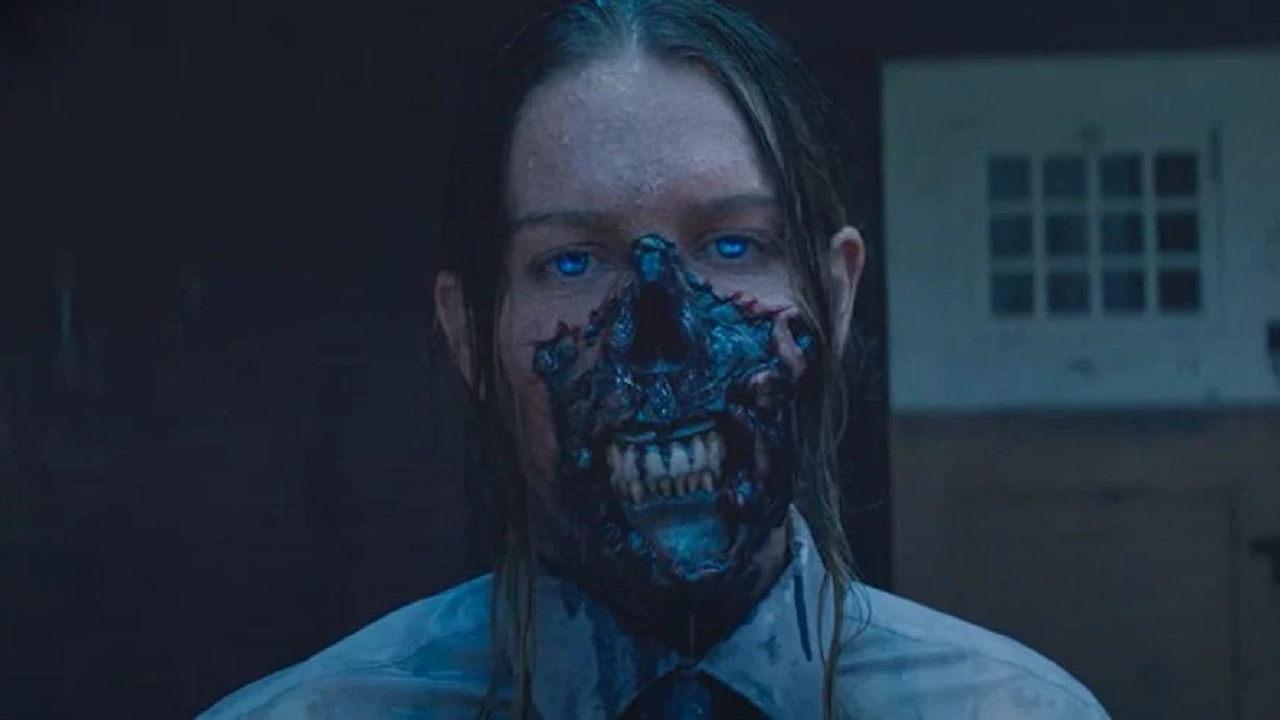 Chloë Grace Moretz versus vijandige robots in eerste trailer 'Mother/Android'