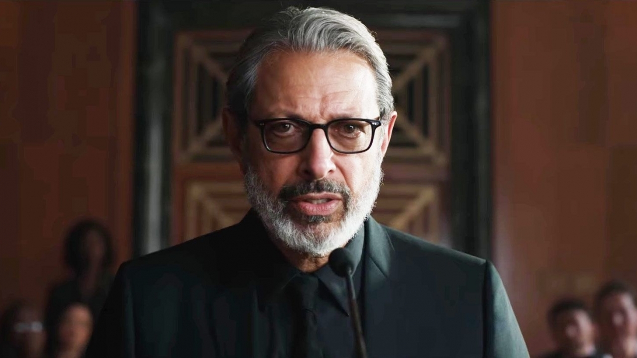 Enorme Jeff Goldblum walst als King Kong door Californië