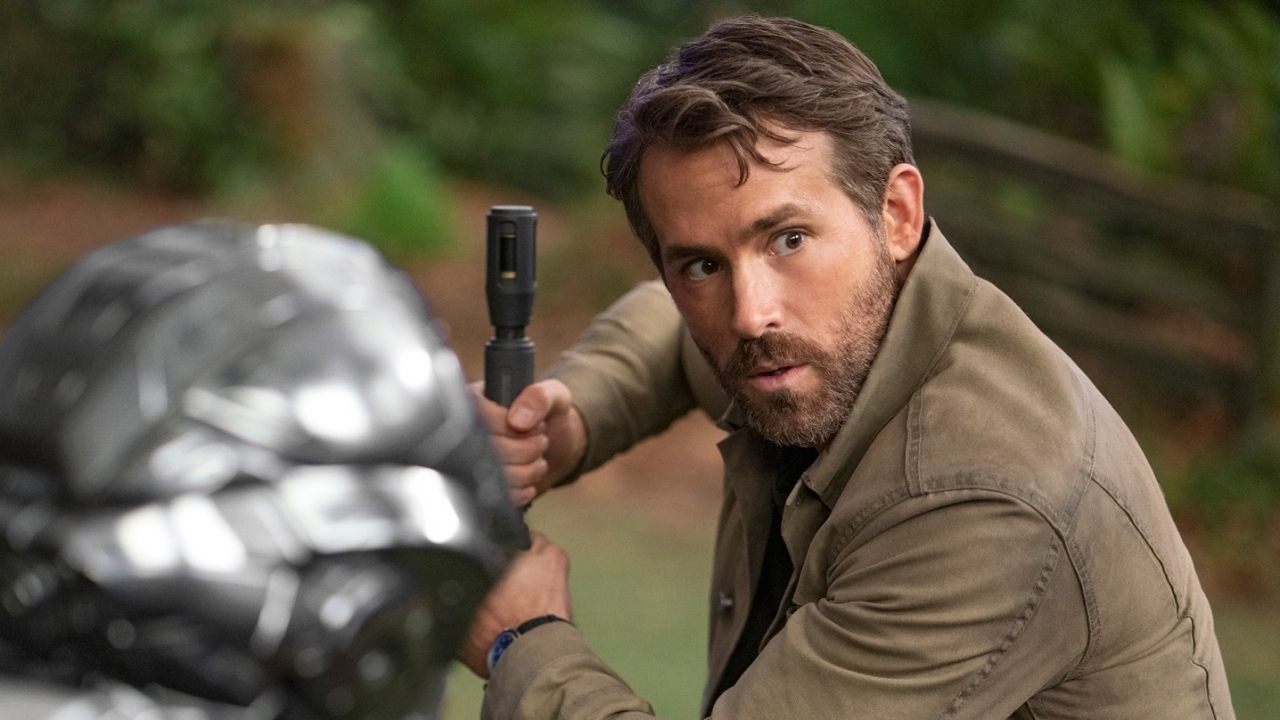 Je gaat Ryan Reynolds niet herkennen in 'The Adam Project'