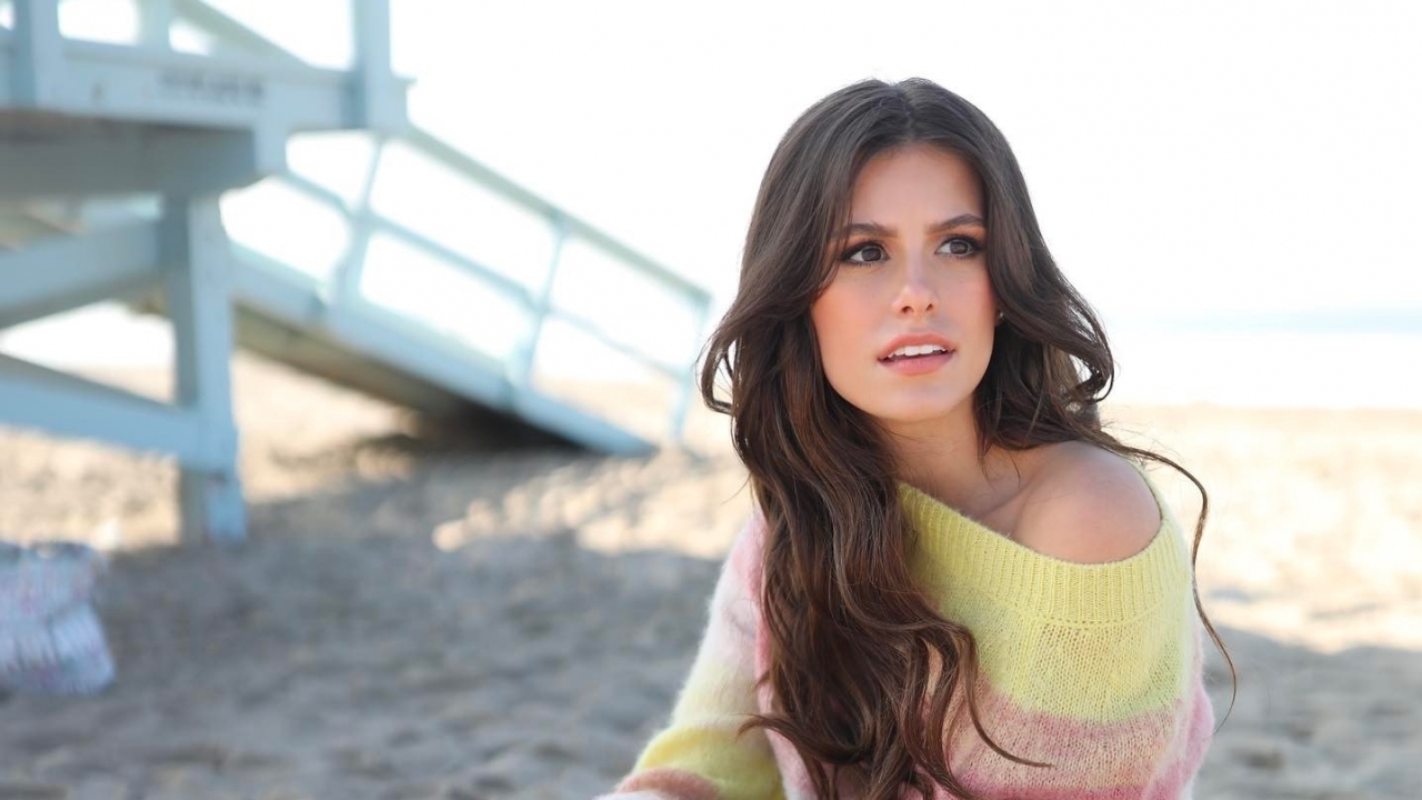Madisyn Shipman in verleidelijk topje op Insta-foto's