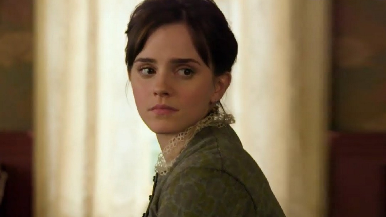 Emma Watson duikt weer op en lijkt haast steeds mooier te worden
