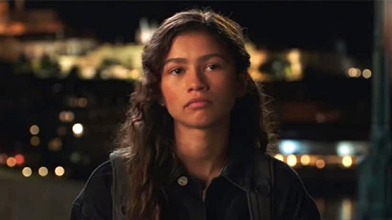 Verleidelijke Zendaya danst en poseert en wij kunnen alleen maar genieten