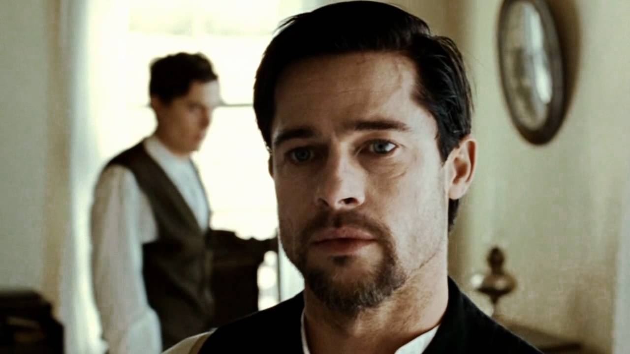Er bestaat inderdaad een langere en véél betere versie van deze topfilm met Brad Pitt
