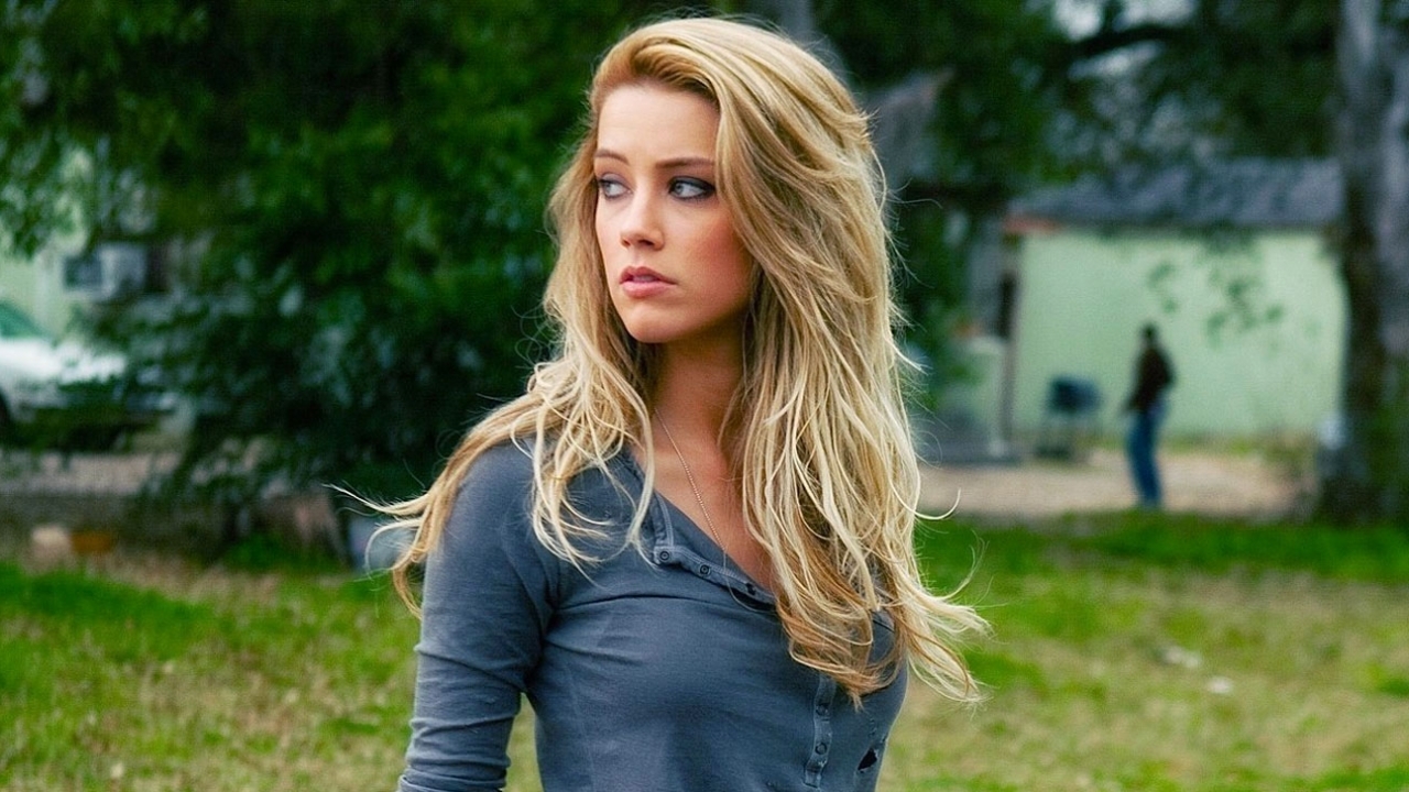 'Amber Heard zelfs in rechtszaal onveilig door superfans Johnny Depp'